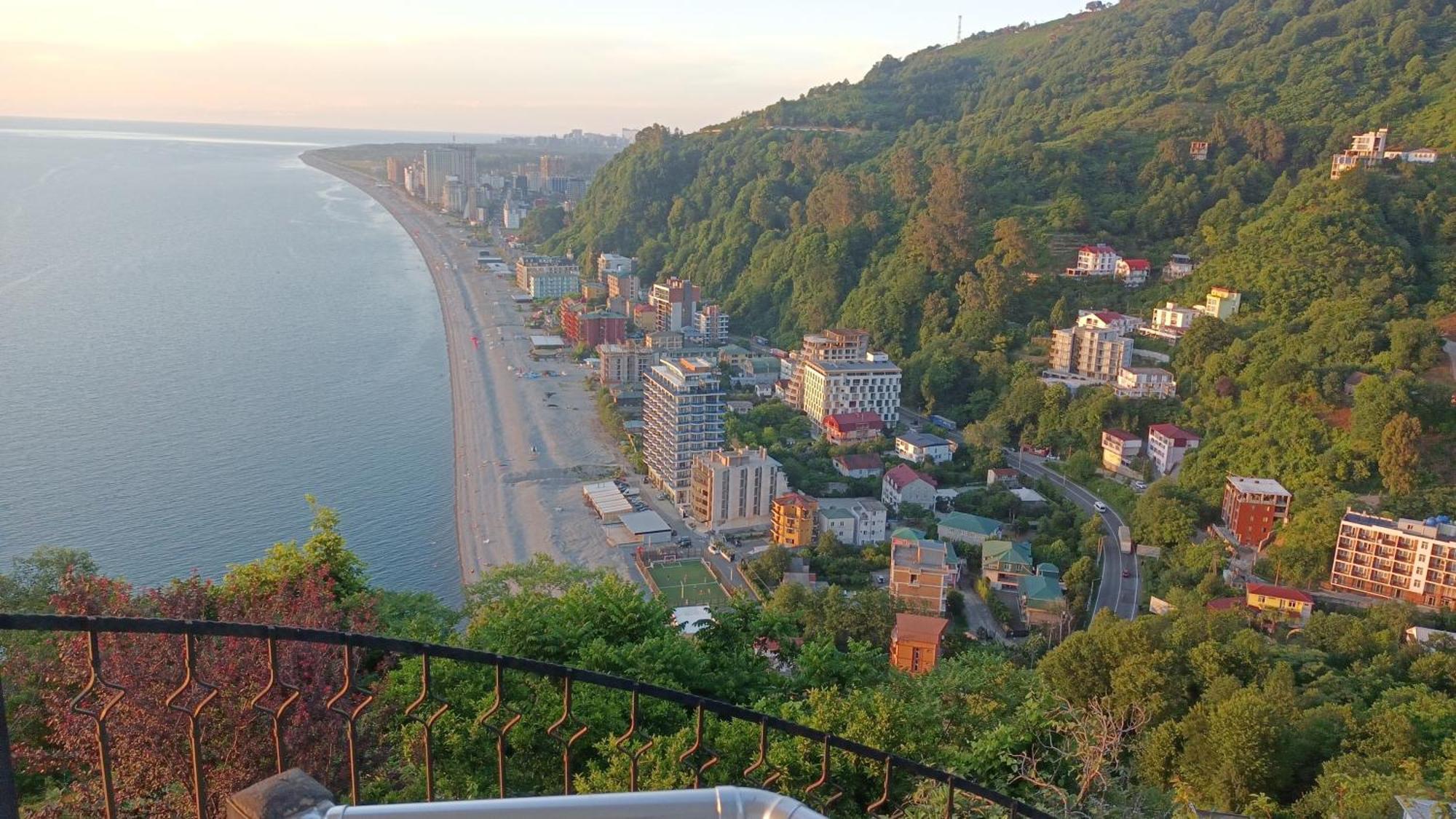 Albatross Kvariati Guest House 외부 사진