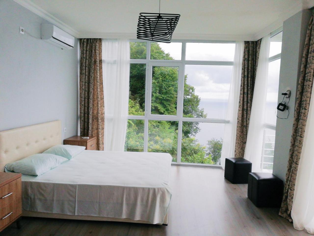 Albatross Kvariati Guest House 외부 사진